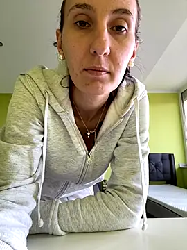 Emilia Mausi online show from 1, 12, 2025