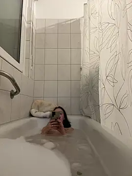 Emilia Mausi online show from 8, 2, 2026