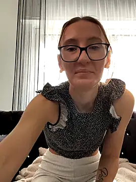 Emilia Mausi online show from 12, 10, 2025