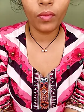 Snapshot of Rose-luckey chatting on 28, 4, 2026 Rose-luckey online show from 28, 4, 2026
