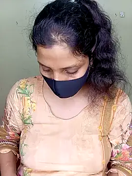 Rose-luckey online show from 13, 11, 2025