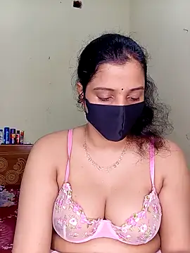 Rose-luckey online show from 14, 11, 2025