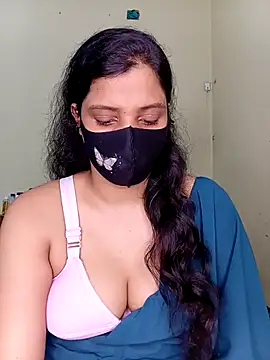 Rose-luckey online show from 26, 11, 2025