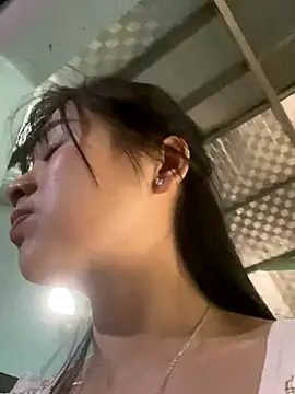 Snapshot of One-nice chatting on 10, 11, 2025 One-nice online show from 10, 11, 2025