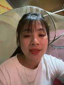 Snapshot of One-nice chatting on 13, 11, 2025 One-nice online show from 13, 11, 2025