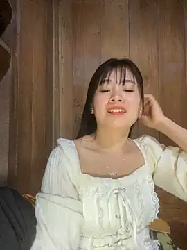 Snapshot of One-nice chatting on 20, 11, 2025 One-nice online show from 20, 11, 2025