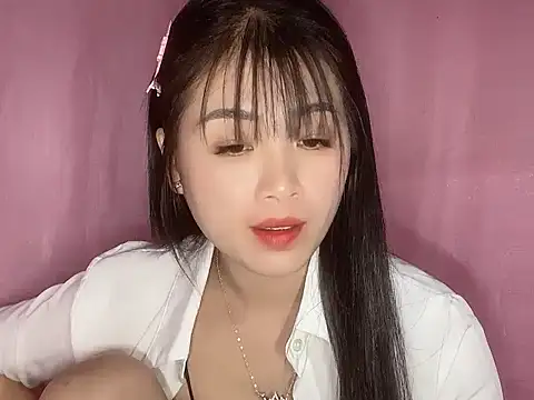 Snapshot of One-nice chatting on 17, 11, 2025 One-nice online show from 17, 11, 2025