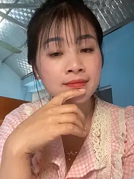 Snapshot of One-nice chatting on 24, 11, 2025 One-nice online show from 24, 11, 2025