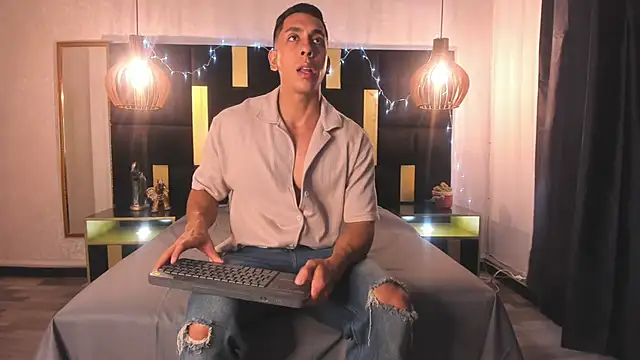 Lucio  Fox online show from 15, 12, 2025