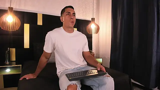 Lucio  Fox online show from 6, 3, 2026