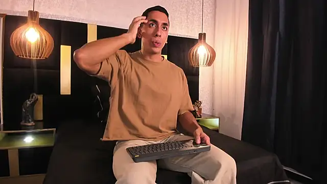 Lucio  Fox online show from 10, 4, 2026