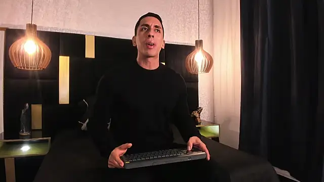 Lucio  Fox online show from 18, 4, 2026