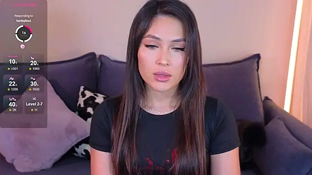 Snapshot of CarolineGuthrie chatting on 14, 1, 2026 CarolineGuthrie online show from 14, 1, 2026