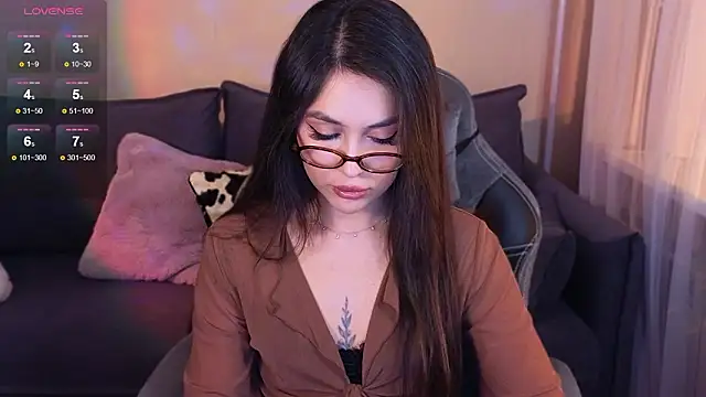 Snapshot of CarolineGuthrie chatting on 11, 3, 2026 CarolineGuthrie online show from 11, 3, 2026