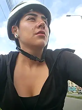 CAROLINE  07 online show from 10, 4, 2026