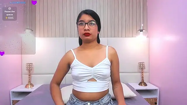 Snapshot of MelanyWayne_ chatting on 21, 5, 2026 MelanyWayne online show from 21, 5, 2026