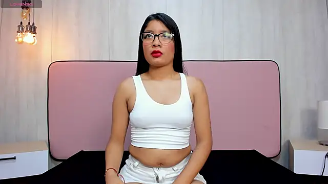 MelanyWayne  online show from 8, 4, 2026