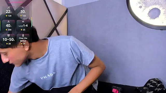  Leohot  online show from 14, 10, 2025