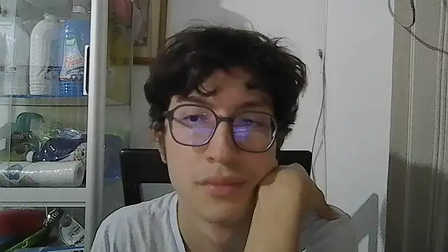 Snapshot of Kevintdx chatting on 13, 10, 2025 Kevintdx online show from 13, 10, 2025