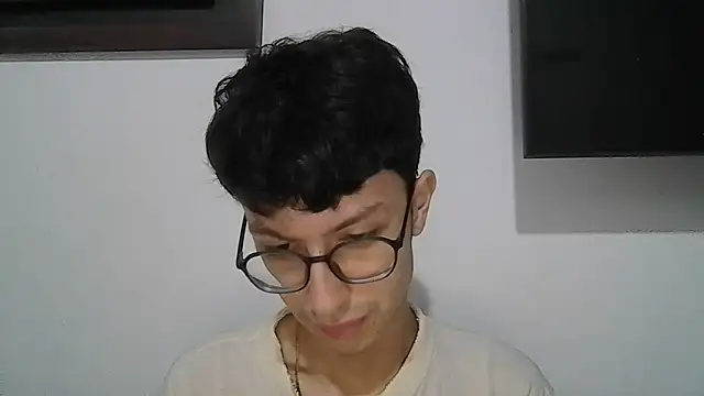 Snapshot of Kevintdx chatting on 15, 11, 2025 Kevintdx online show from 15, 11, 2025