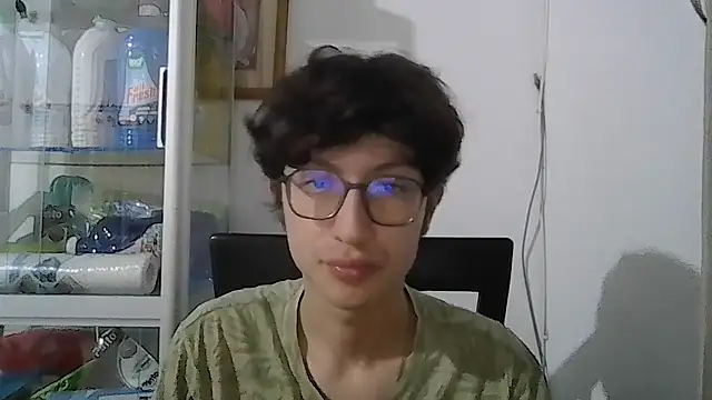 Snapshot of Kevintdx chatting on 14, 10, 2025 Kevintdx online show from 14, 10, 2025