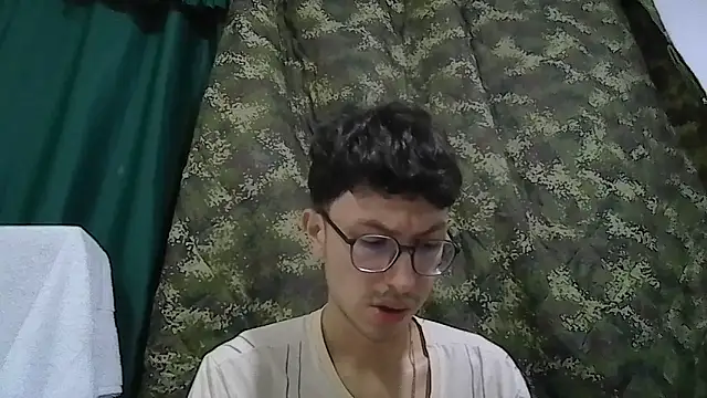 Snapshot of Kevintdx chatting on 26, 10, 2025 Kevintdx online show from 26, 10, 2025