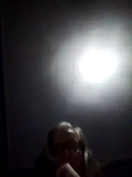 Feelineducentre online show from 6, 11, 2025