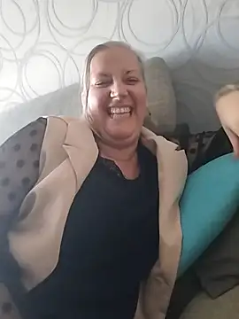 Feelineducentre online show from 11, 10, 2025