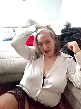 Feelineducentre online show from 8, 11, 2025