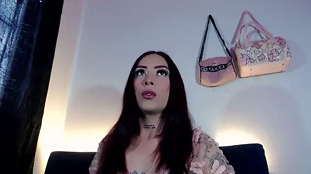 Megan Gil  online show from 20, 5, 2026