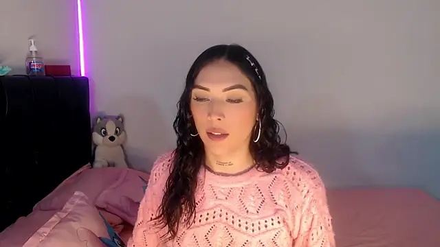 Megan Gil  online show from 23, 2, 2026