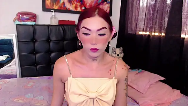 Megan Gil  online show from 18, 3, 2026