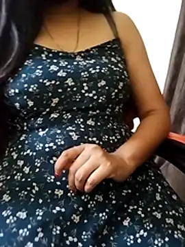 Snapshot of Quinn_Bebo chatting on 29, 10, 2025 Quinn Bebo online show from 29, 10, 2025