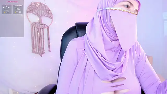 Snapshot of salma_isawwii chatting on 21, 10, 2025 salma isawwii online show from 21, 10, 2025