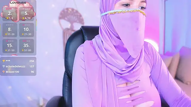 Snapshot of salma_isawwii chatting on 12, 10, 2025 salma isawwii online show from 12, 10, 2025