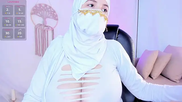 Snapshot of salma_isawwii chatting on 24, 10, 2025 salma isawwii online show from 24, 10, 2025