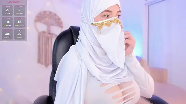 Snapshot of salma_isawwii chatting on 19, 11, 2025 salma isawwii online show from 19, 11, 2025