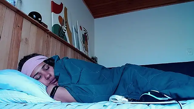 Snapshot of IVONNE_COLLINS33 chatting on 8, 11, 2025 IVONNE COLLINS33 online show from 8, 11, 2025