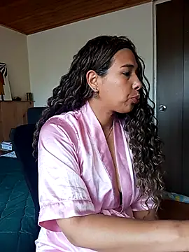 Snapshot of IVONNE_COLLINS33 chatting on 29, 11, 2025 IVONNE COLLINS33 online show from 29, 11, 2025