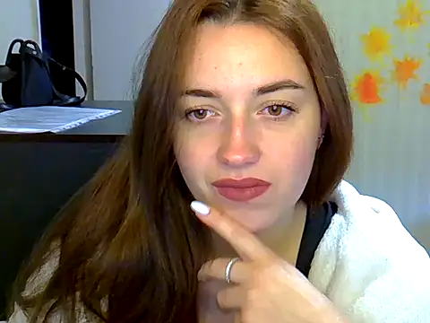 Snapshot of daniella_brun chatting on 20, 10, 2025 daniella brun online show from 20, 10, 2025