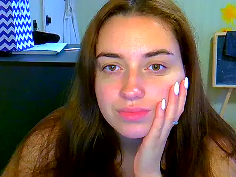 Snapshot of daniella_brun chatting on 24, 10, 2025 daniella brun online show from 24, 10, 2025
