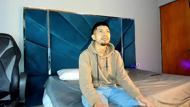 AxelAndJeremy online show from 25, 11, 2025