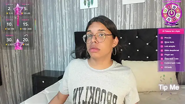 Hailey johnsonn online show from 13, 9, 2025