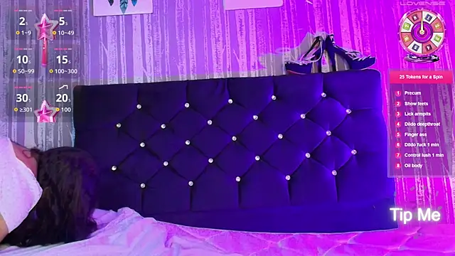 Hailey johnsonn online show from 27, 9, 2025