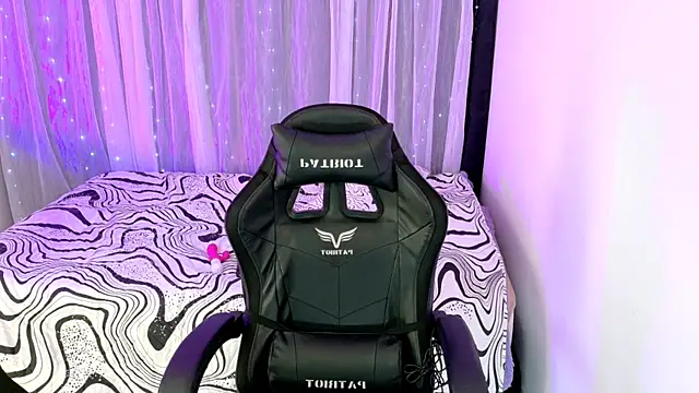 Snapshot of Blazing_Haze chatting on 14, 1, 2026 Blazing Haze online show from 14, 1, 2026