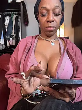 Kennady Buxum Goddess online show from 2, 12, 2025