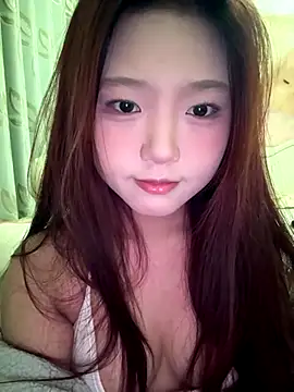 Snapshot of mimi9420 chatting on 18, 11, 2025 mimi9420 online show from 18, 11, 2025