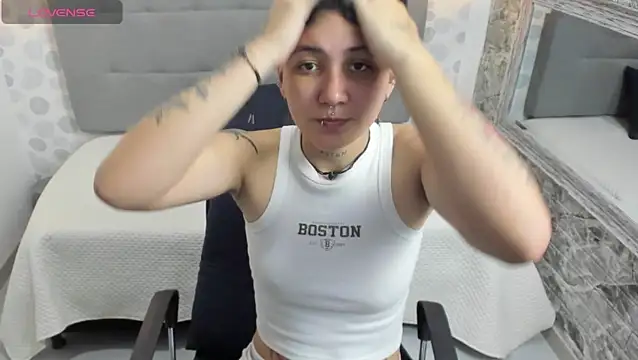 emahills  axelrose online show from 13, 9, 2025