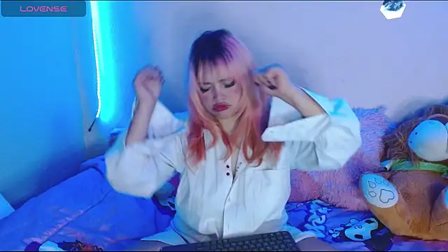 Snapshot of caro_lina20 chatting on 9, 9, 2025 caro lina20 online show from 9, 9, 2025