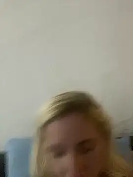 Snapshot of Bruna551 chatting on 18, 12, 2025 Bruna551 online show from 18, 12, 2025